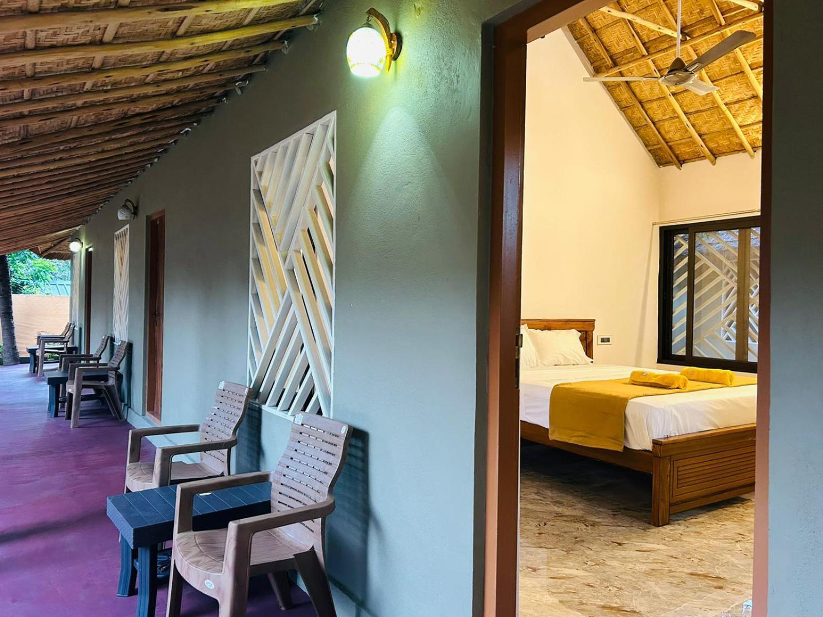 Hampi Village Resort & Tutti Cafe Exterior foto