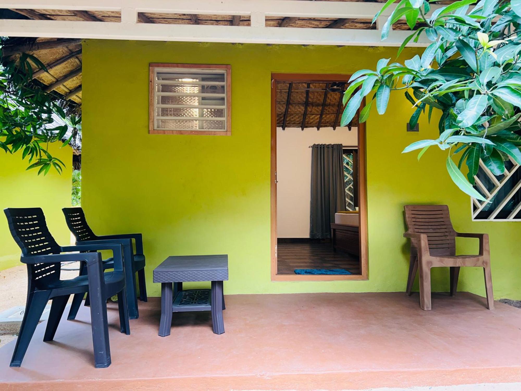 Hampi Village Resort & Tutti Cafe Exterior foto